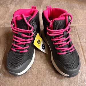 NWT Girls All In Motion Boots 🎯